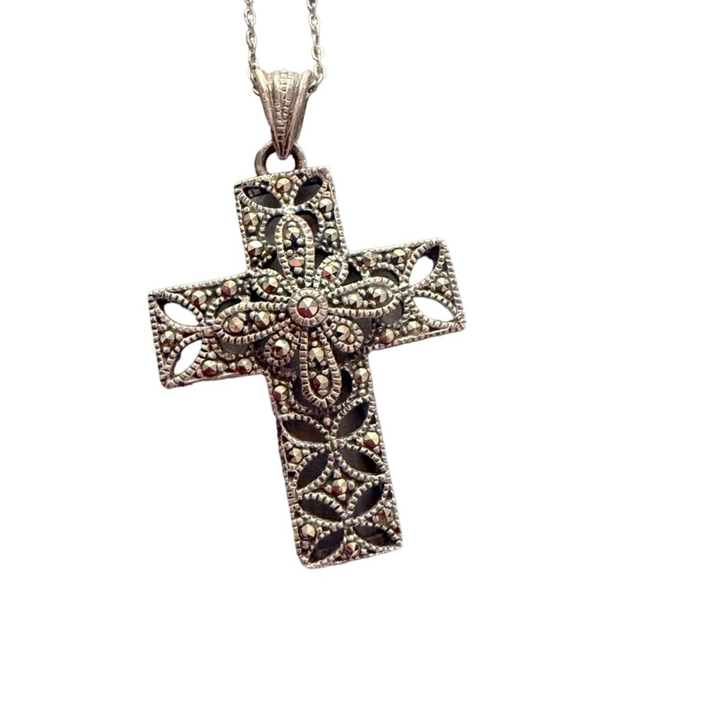 925 Sterling Silver Cross Pendant Necklace